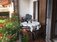 Casa Enrica, up to 4 people, 200m to the lake, very quiet and romantic location Hotels in Idro