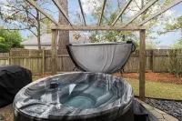 Little Gem- Near Airport & Savannah-Updated 3BR Ranch Home - Hot Tub & Game Rm