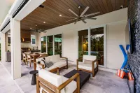 Heated Pool, Outdoor Kitchen and Game Room - Exquisite Luxury Retreat Hotels in North Naples