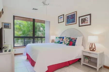 Ground floor condo with WiFi, lanai, shared pool, pool spa, hot tub, tennis