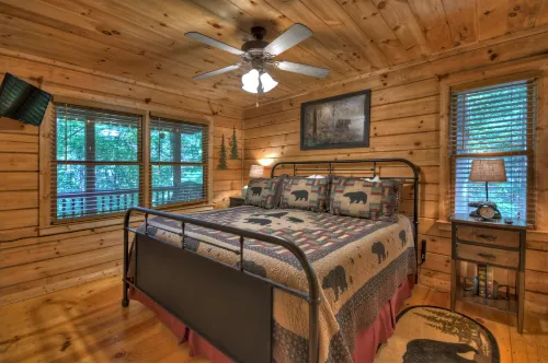 Cozy Cabin with Hot Tub and Fireplace - Inviting Nature Retreat Hotels in Gilmer County