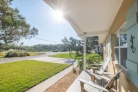 Heated Pool and Outdoor Entertainment - Beautiful Island Haven