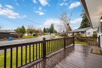 Abundant Apple Tree and Relaxing Getaway - Charming Oasis