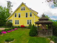 Private Hot Tub, Pool and Spectacular Views - Elegant Victorian Escape