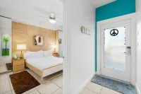 Relaxing Balcony and Free Daily Activities - Charming Coastal Haven فنادق في Seaside