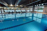 Village Hotel Glasgow - Pools