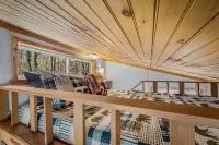 Secluded Oasis with Fire Pit and BBQ Grill - Charming Cozy Retreat Hotels in DeKalb County