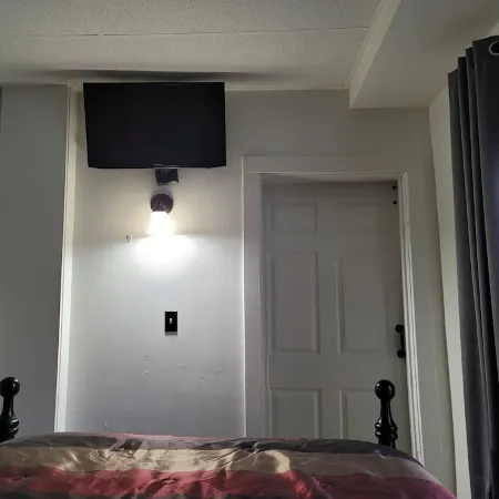Mthly Stay Discounts & Pet Friendly Downtown Lansing Sparrow Hospital