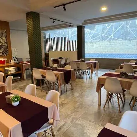 Benhas Hotel