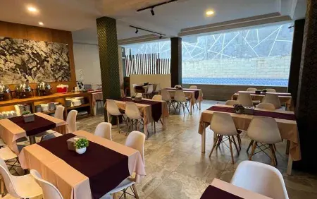 Benhas Hotel Отели в г. Pakan Sinayan