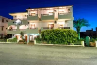 Kostas Apartments - Mountain view