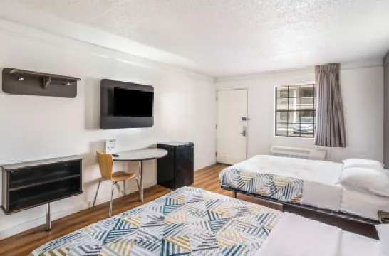 達拉斯市場中心6號汽車旅館 達拉斯酒店