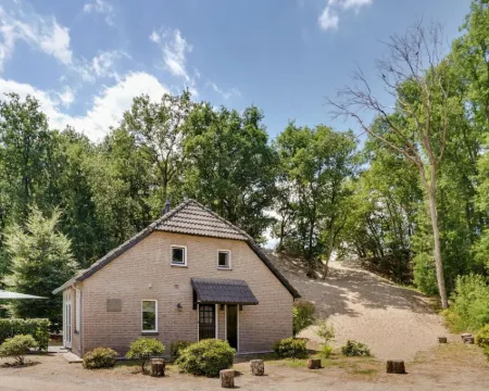 Holiday Home with a Terrace at Bedafse Bergen Hoteles en Uden