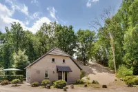 Holiday Home with a Terrace at Bedafse Bergen Hôtels à : Uden