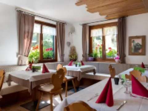 Rifugio la Montanara Hotels in Molveno