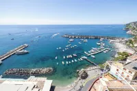 Apartments Amalfi Design Sea View Accessible by 250 Steps