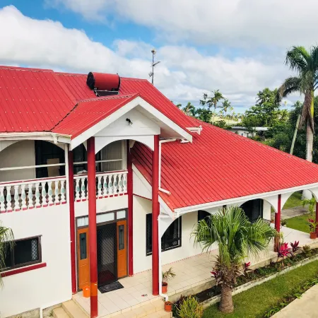 Tonga Holiday Villa Отели в г. Тонгатапу