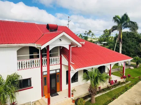 Tonga Holiday Villa Отели рядом с достопримечательностью «Ha'amonga'a Maui Trilithon»