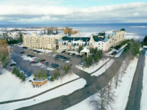 Living Water Resort & Spa Hotels in Simcoe County