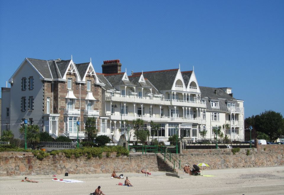 hotel overview picture