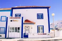 Baleal GuestHouse Отели в г. Ferrel