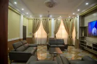 Macoba Luxury Apartments Hotel a 