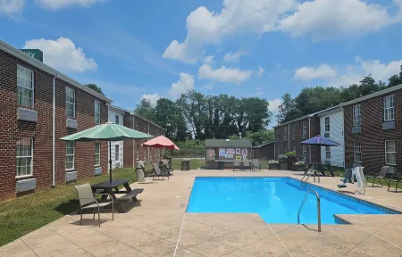 Quality Inn Dublin I-81 Отели в г. Пуласки