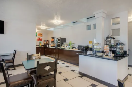 Quality Inn & Suites Albuquerque North near Balloon Fiesta Park