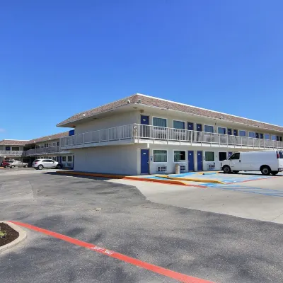 科珀斯克里斯蒂東 - 北帕德雷島6號汽車旅館 鄰近Texas A&M Corpus Christi的酒店