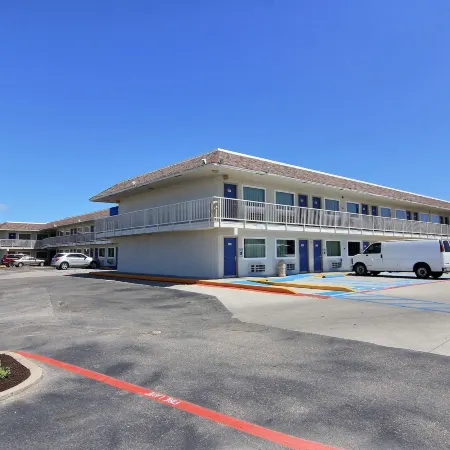 Motel 6 Corpus Christi, TX - East - North Padre Island