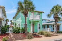 Seashell Escape--3 BR House in Village Walk, Sleeps 10, Near Beach, Dogs OK! Hotel in zona The Dunes Condominiums