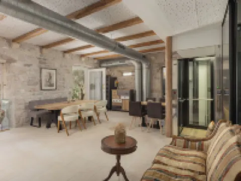 科倫巴之家 Opcina Makarska酒店