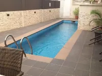 Henry George Hotel - piscine