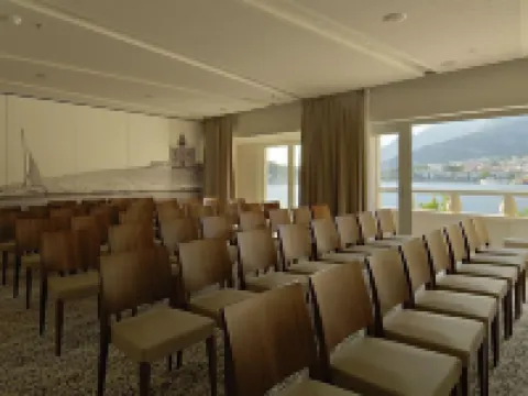 奧斯亞法酒店 Opcina Makarska酒店