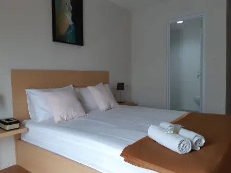 Urooms Senayan