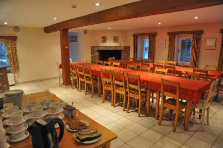 Watermill in Herbeumont with Sauna & Hot Tub Отели в г. Эрбёмон