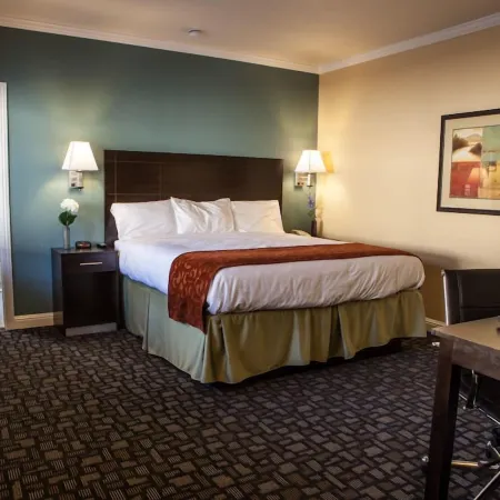 Marinwood Inn & Suites