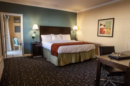 Marinwood Inn & Suites Отели в г. Сан Джеронимо