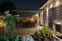 Oheneba Tema - Luxury Hot -Tub Retreat with Wi-Fi Hotels in Tema