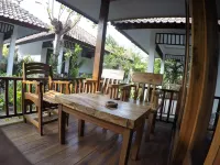 Gili Smile Bungalow