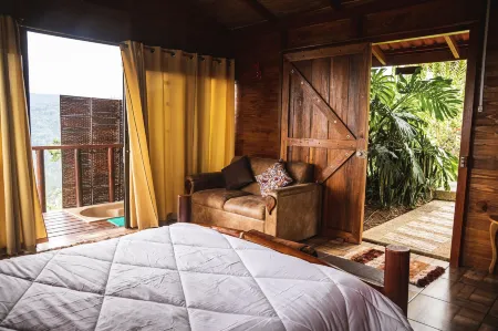 Pacuare Mountain Lodge Отели в г. Ла Суиса