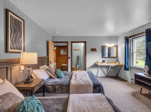Timberline Lodge, Downtown Ellicottville - Near Ski Resort