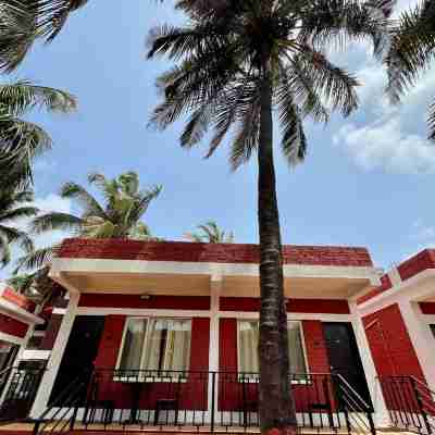 Sandcastle Beach Resort Hotel Exterior