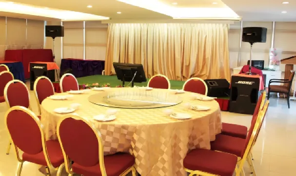 โรงแรมวีเวิร์บ เซอร์วิสอพาร์ทเมนท์