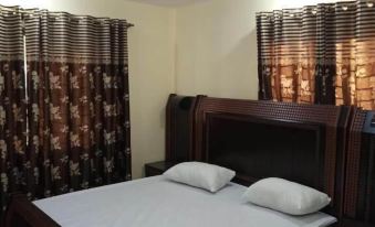 Comrade Hotel