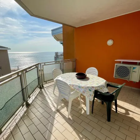 Lovely Flat with Sea View