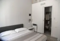 B&B I Bronzi Các khách sạn gần Fondazione Piccolo Museo San Paolo