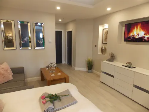 Eden Suite Sasco Apartments - Apartments