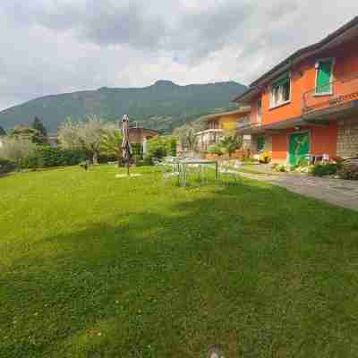 Villa Leilani B&B Hotel Exterior