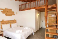 Teos Ormanci Tatil Koyu - Parkplatz
